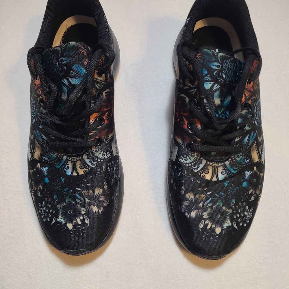 UniSex Flowered Yes We Vibe Sneakers Size 8.5Men/10 Women’s Multicolor